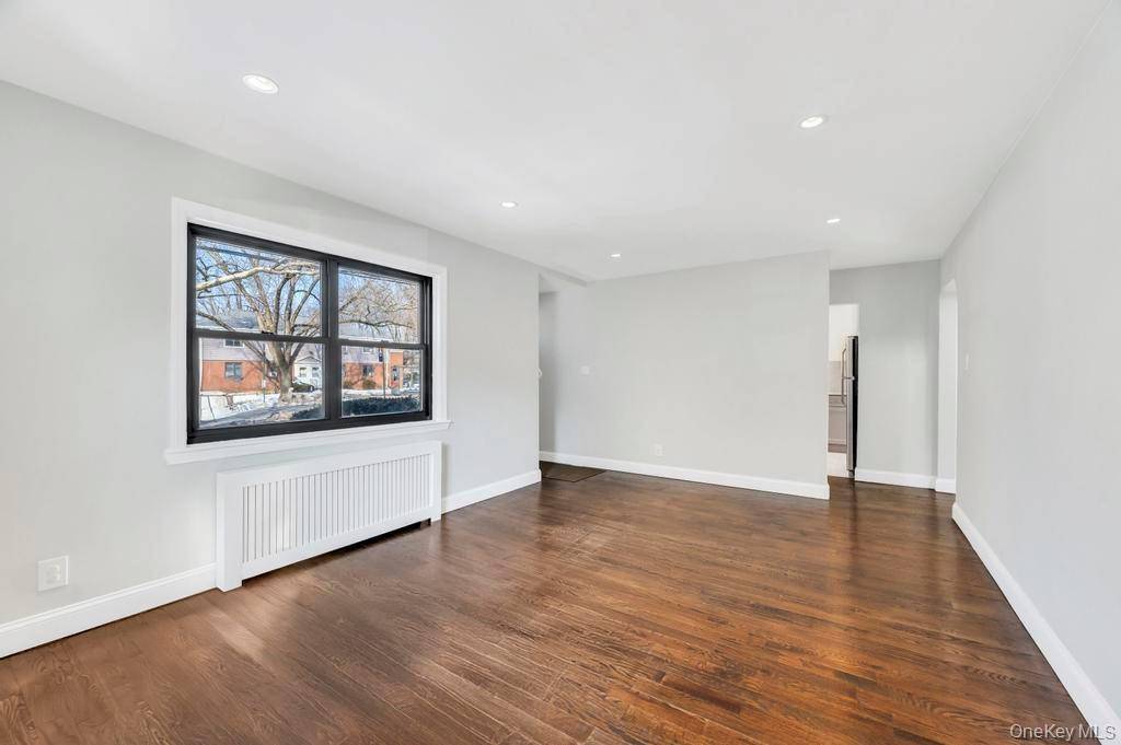 220-44 73rd Avenue #26A1, Oakland Gardens, NY 11364