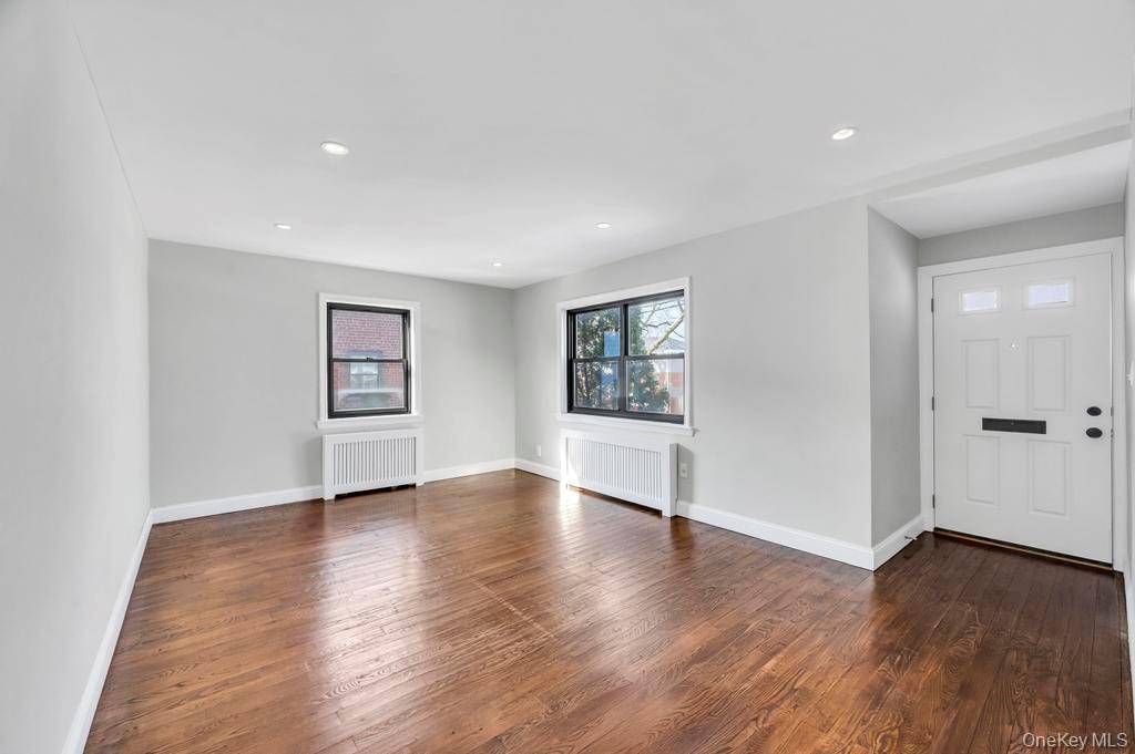 220-44 73rd Avenue #26A1, Oakland Gardens, NY 11364