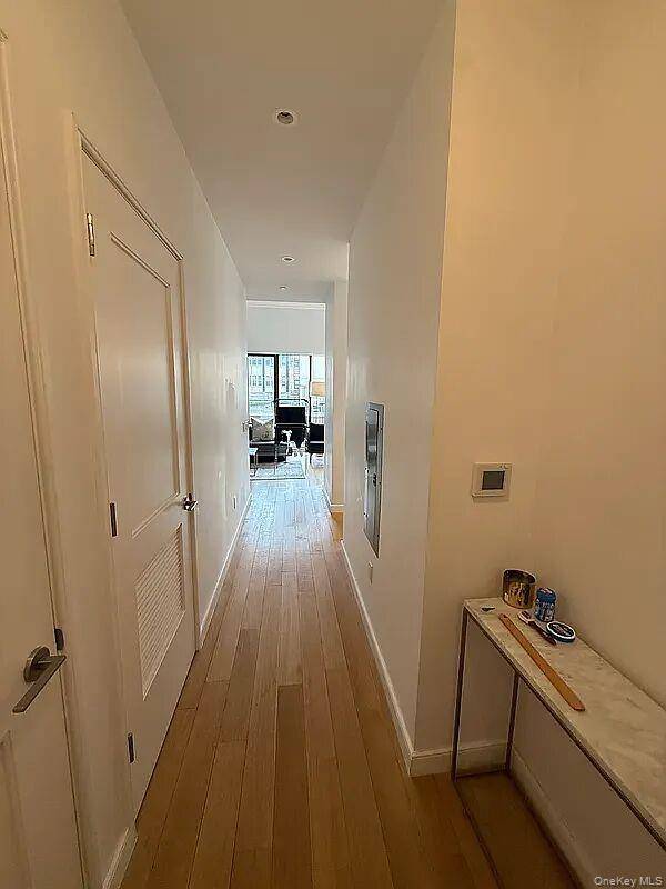 225 E 19th ST #802, New York (manhattan), NY 10003