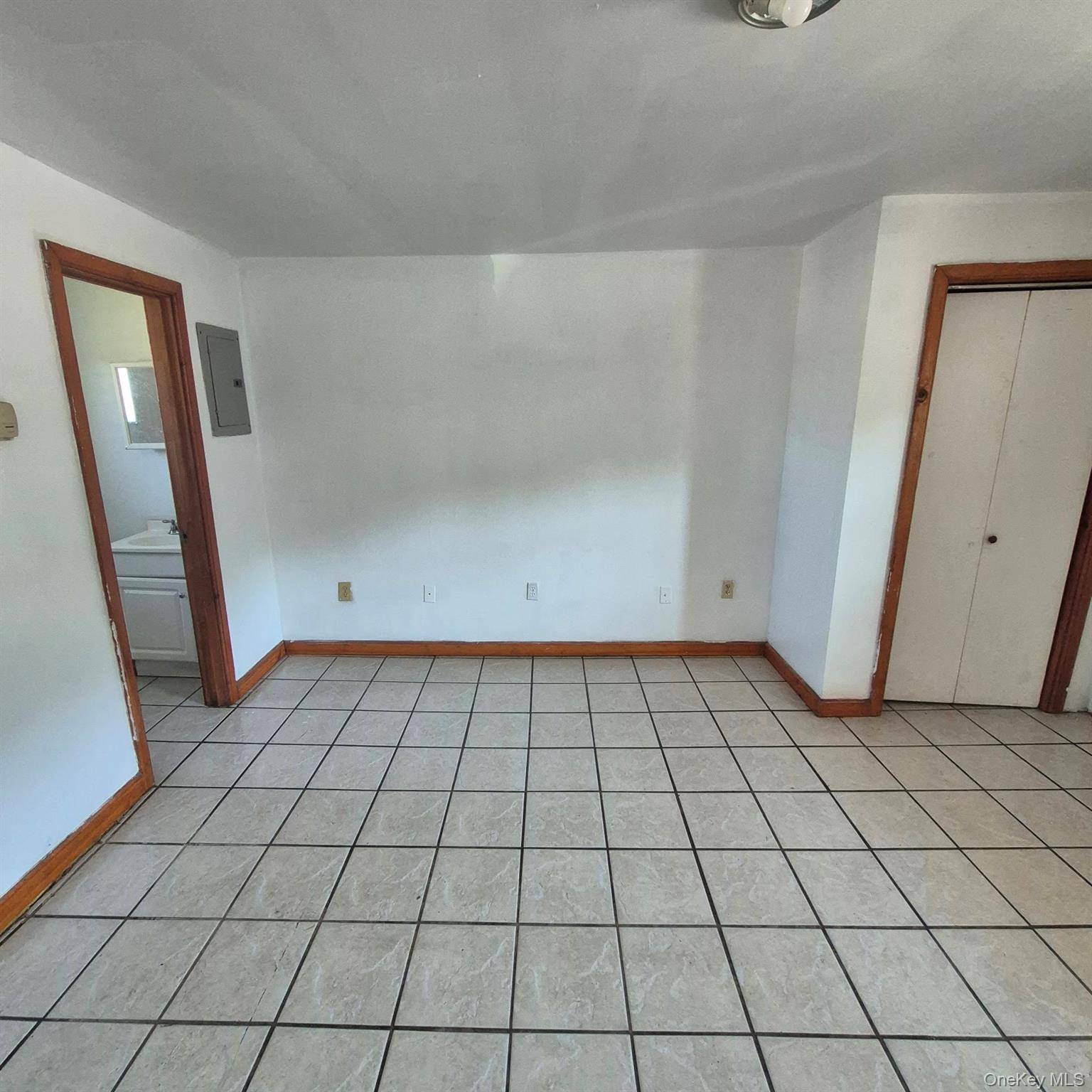 2071 Ulster AVE #4, Kingston, NY 12449