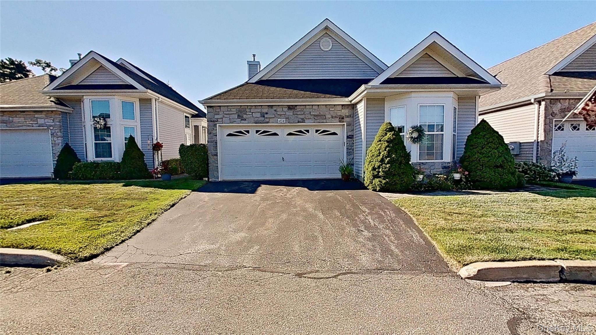 454 Leisure DR, Ridge, NY 11961,Video Tour