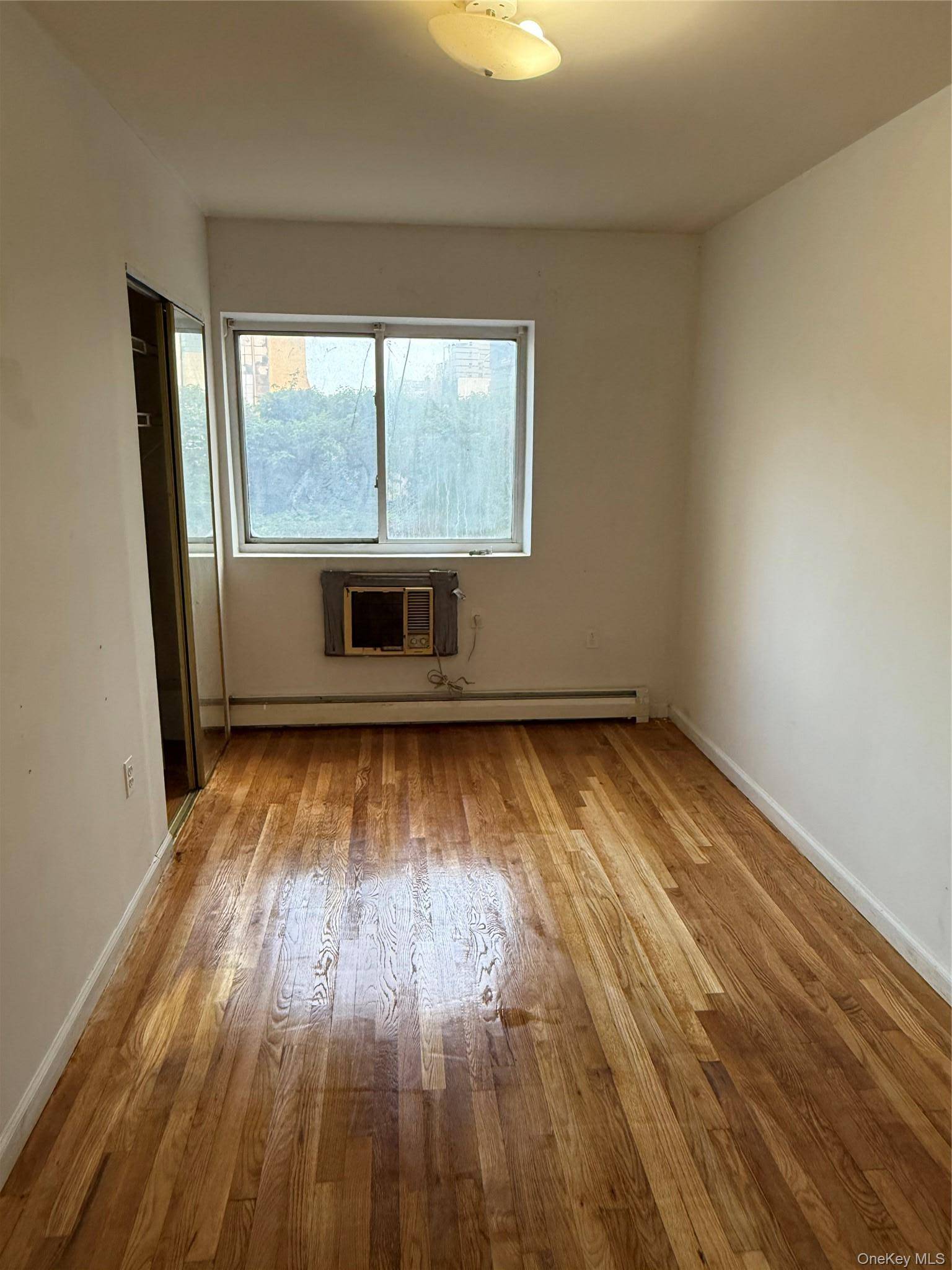 13426 35th AVE, Flushing, NY 11354