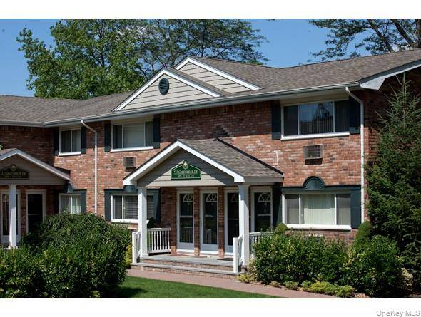 100 Middleton RD #MA12, Bohemia, NY 11716