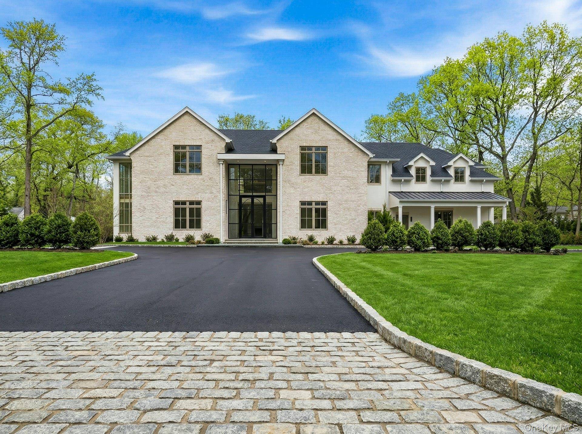 25 W Creek Farms RD, Sands Point, NY 11050