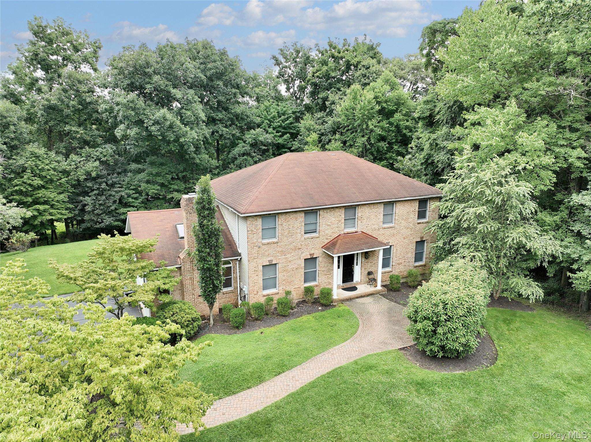 6 Nicole WAY, Spring Valley, NY 10977