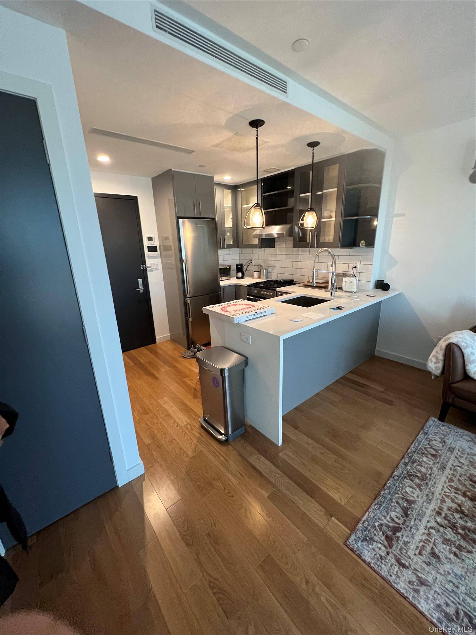 4121 23rd ST #3A, Long Island City, NY 11101