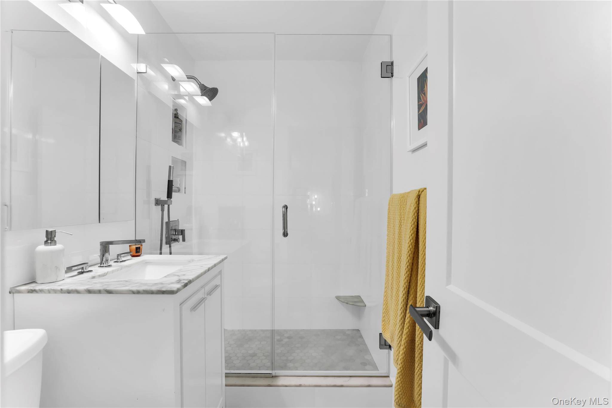 1085 Warburton #210, Yonkers, NY 10701