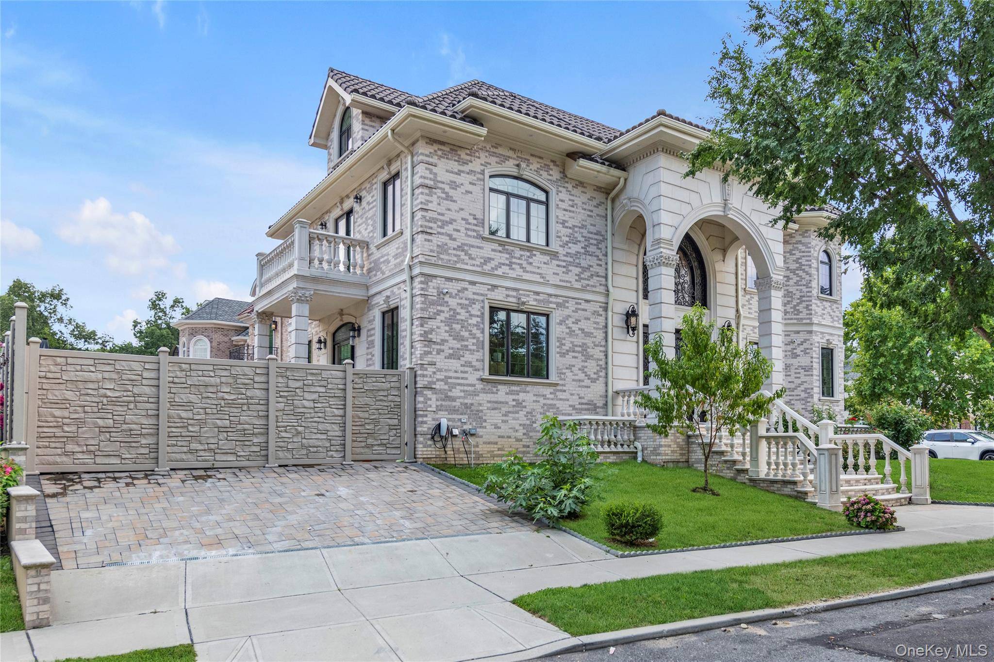 Address not disclosed, Queens Village, NY 11427