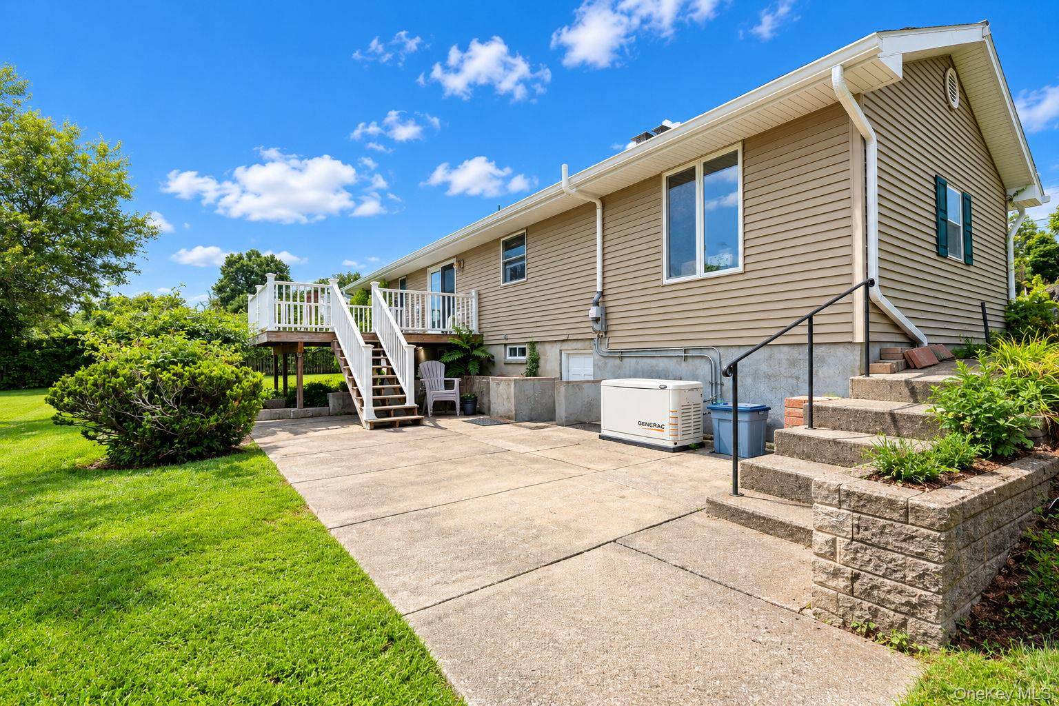 33 Magnolia DR, Fishkill, NY 12590