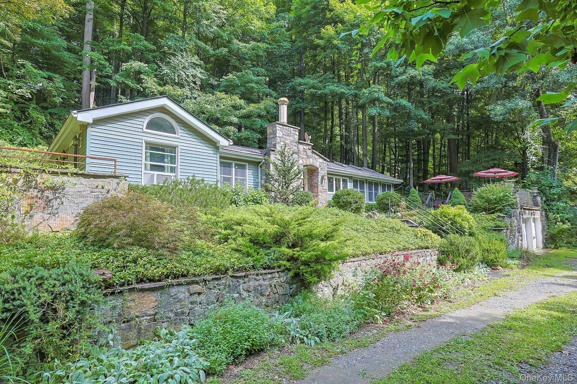 46 Gallows Hill RD, Cortlandt Manor, NY 10567