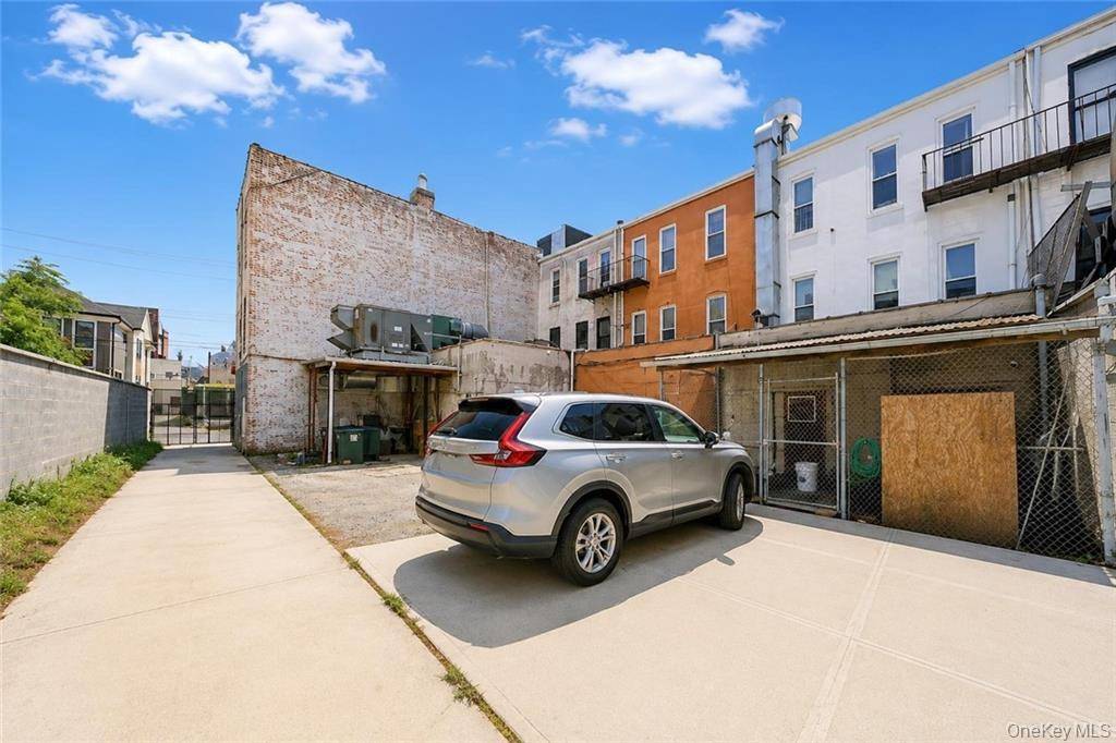 815 Avenue U, Brooklyn, NY 11223