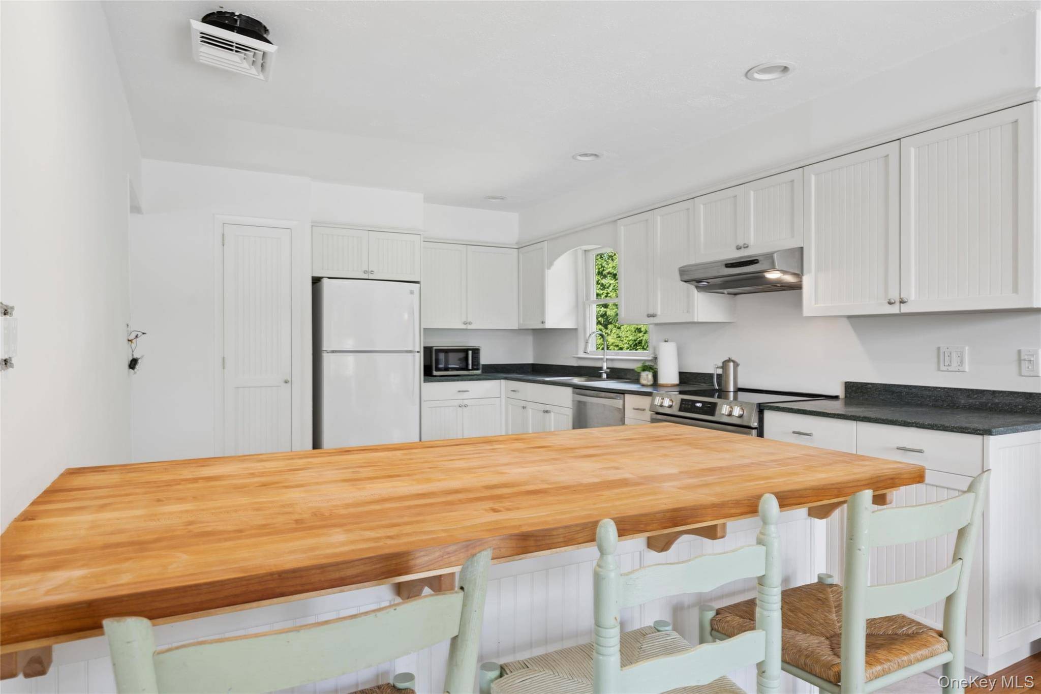 84 N Surfside AVE, Montauk, NY 11954