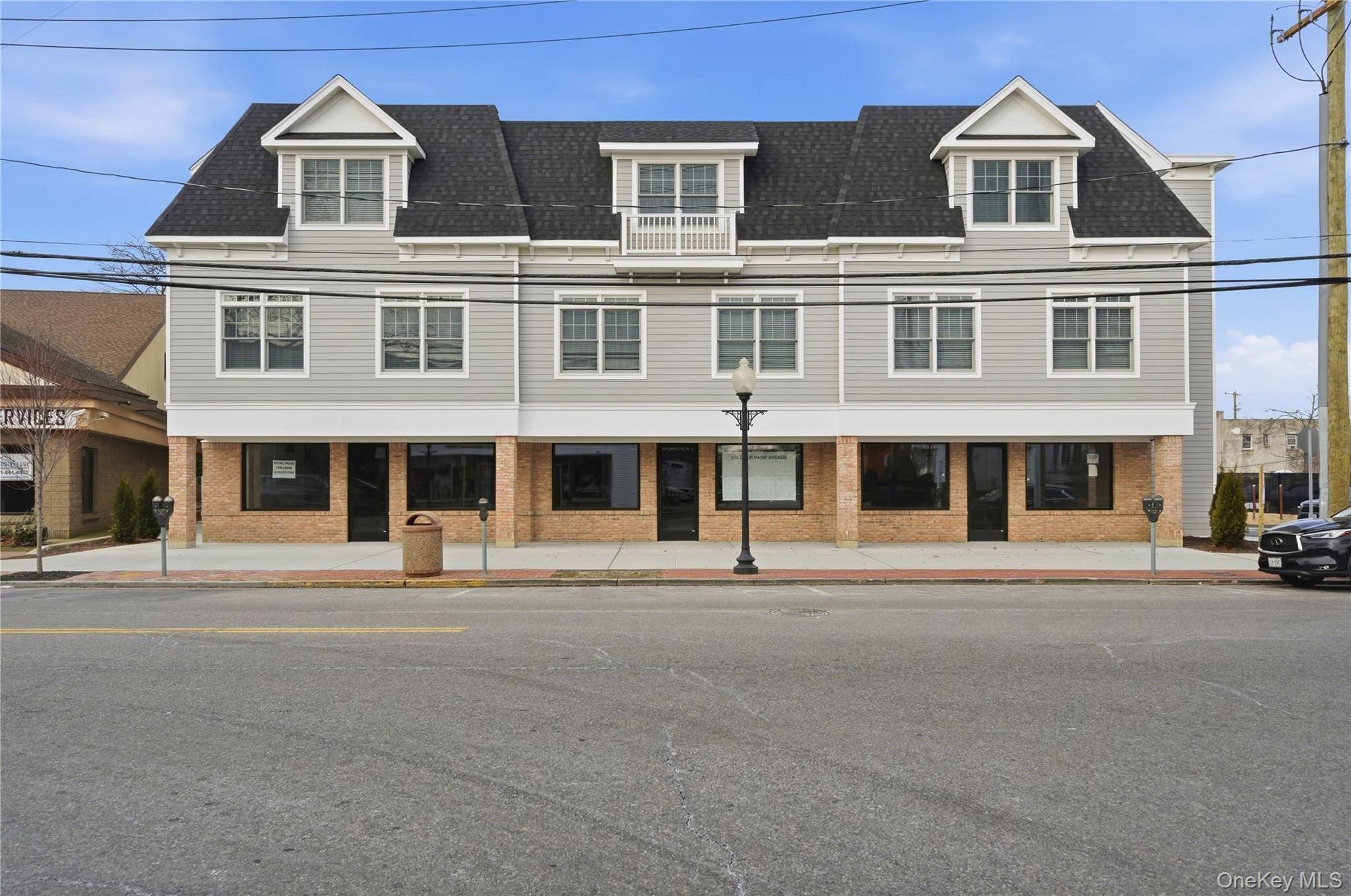 180 Deer Park AVE #301, Babylon, NY 11702