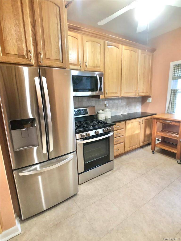 72 Stewart AVE, Eastchester, NY 10709