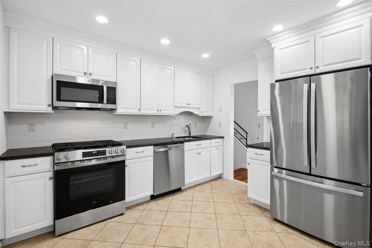 36 Chatham RD, New Rochelle, NY 10804