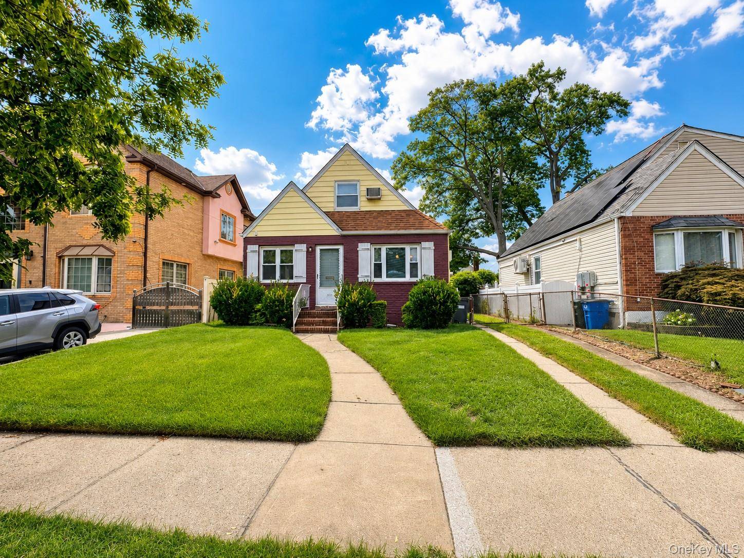 8042 260th ST, Glen Oaks, NY 11004