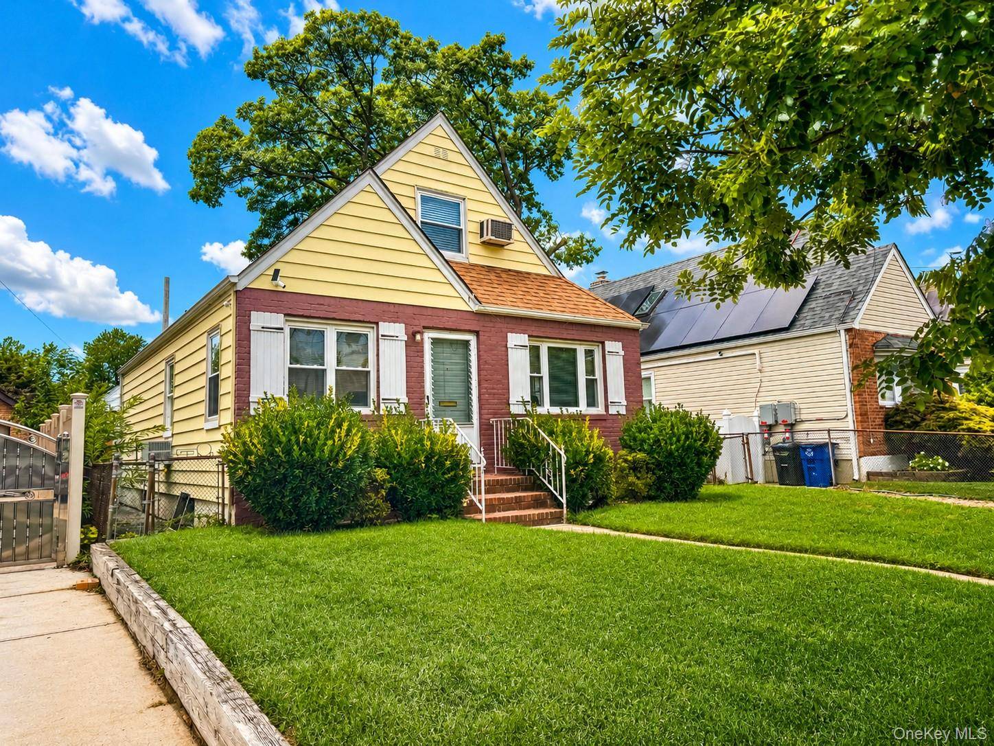 8042 260th ST, Glen Oaks, NY 11004