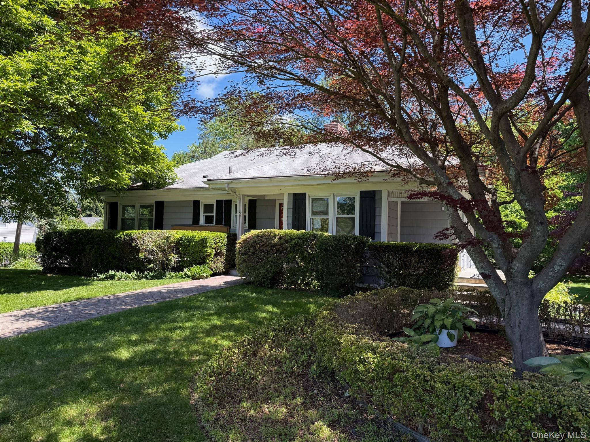 135 Worthington RD, White Plains, NY 10607