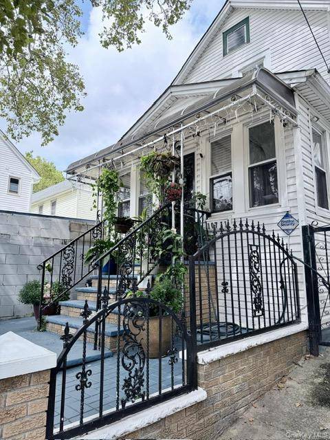107-11 114th ST, Richmond Hill S., NY 11419