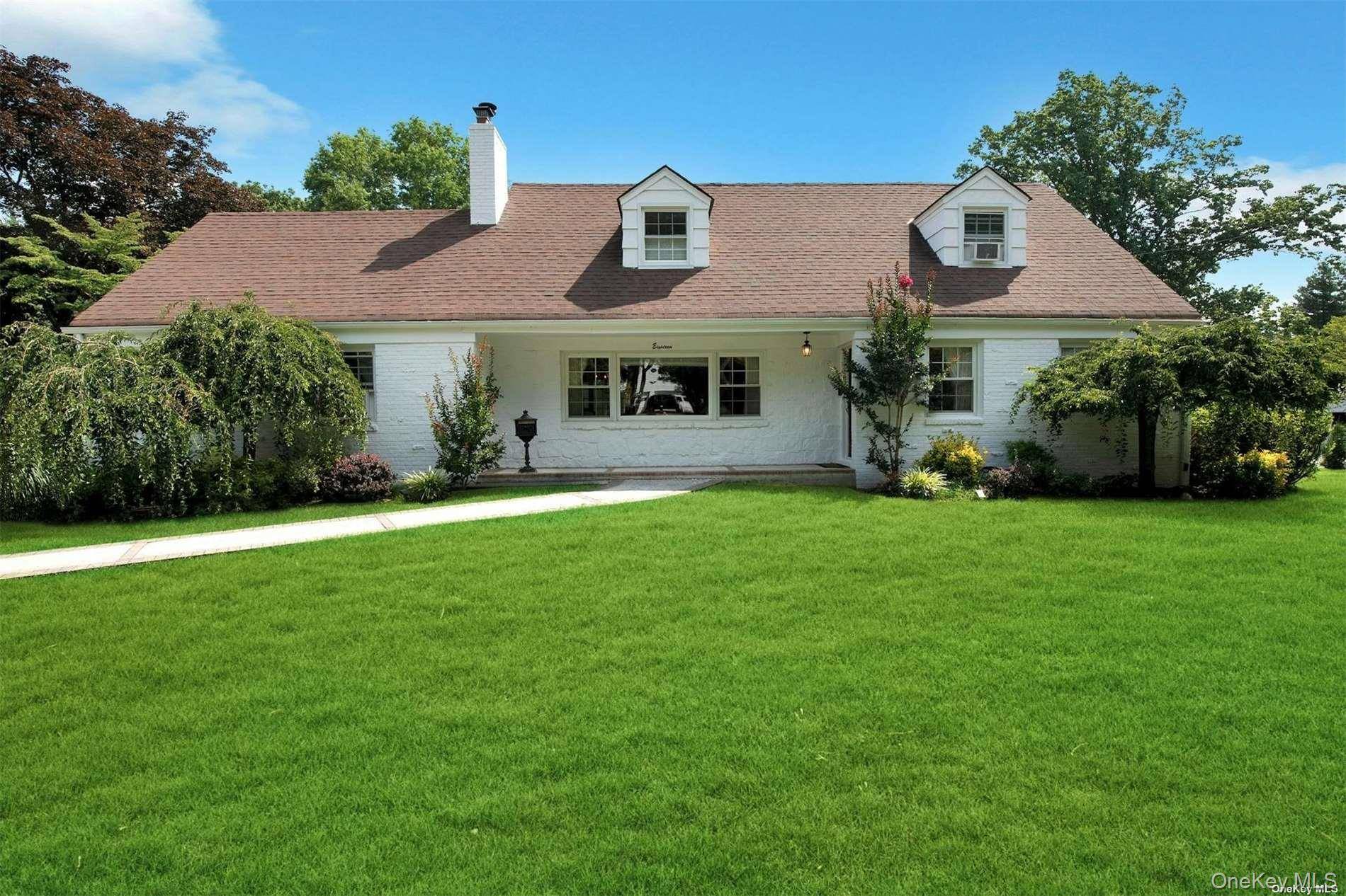 18 Addison LN, Greenvale, NY 11548