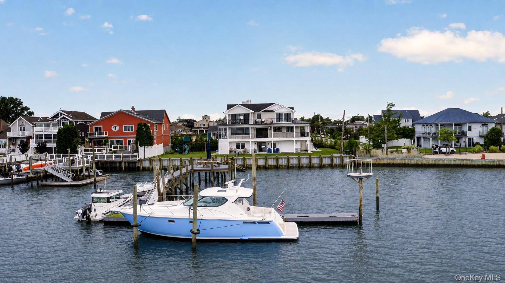 1 North DR, Baldwin Harbor, NY 11510