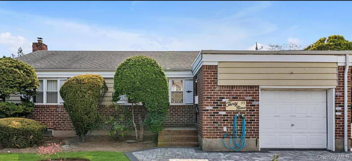 39 caroline AVE, Elmont, NY 11003