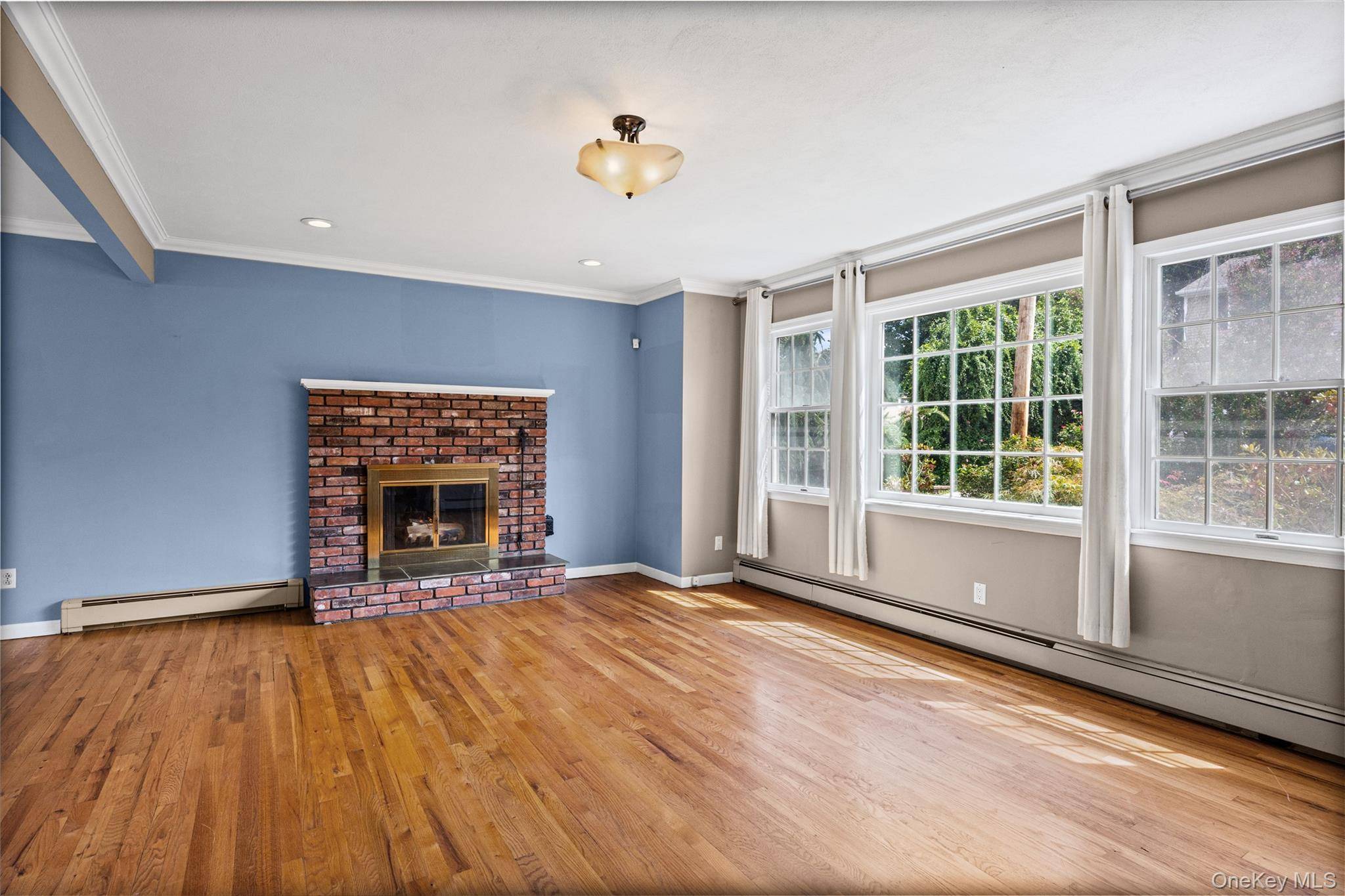 17 Sea Ridge CT, Huntington, NY 11743