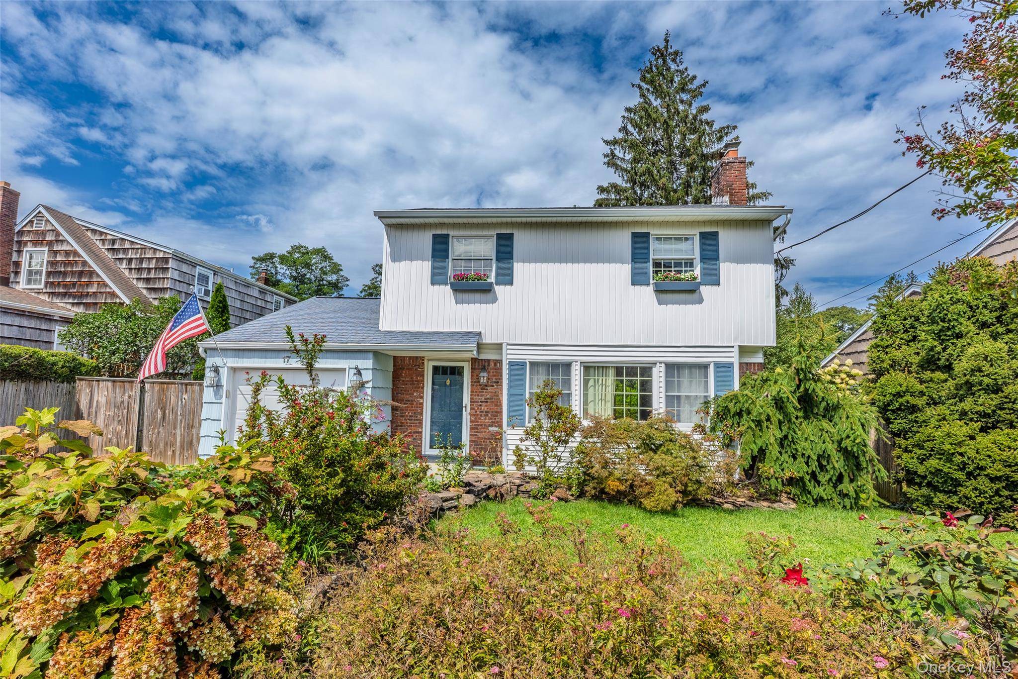 17 Sea Ridge CT, Huntington, NY 11743