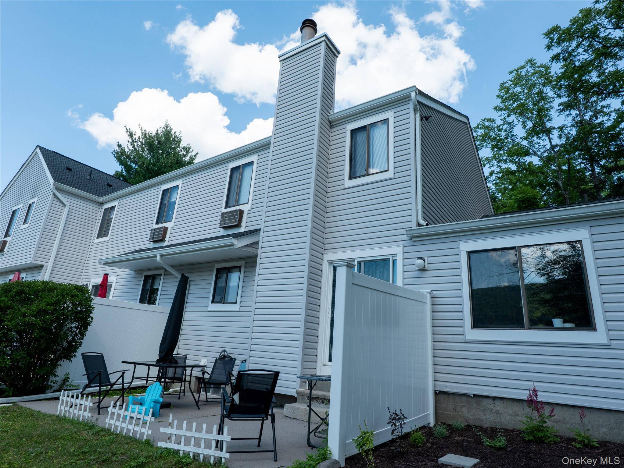402 Mountain Laurel DR, Monroe, NY 10950