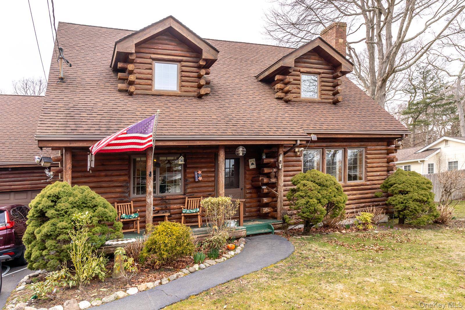 16 Roosevelt BLVD, East Patchogue, NY 11772