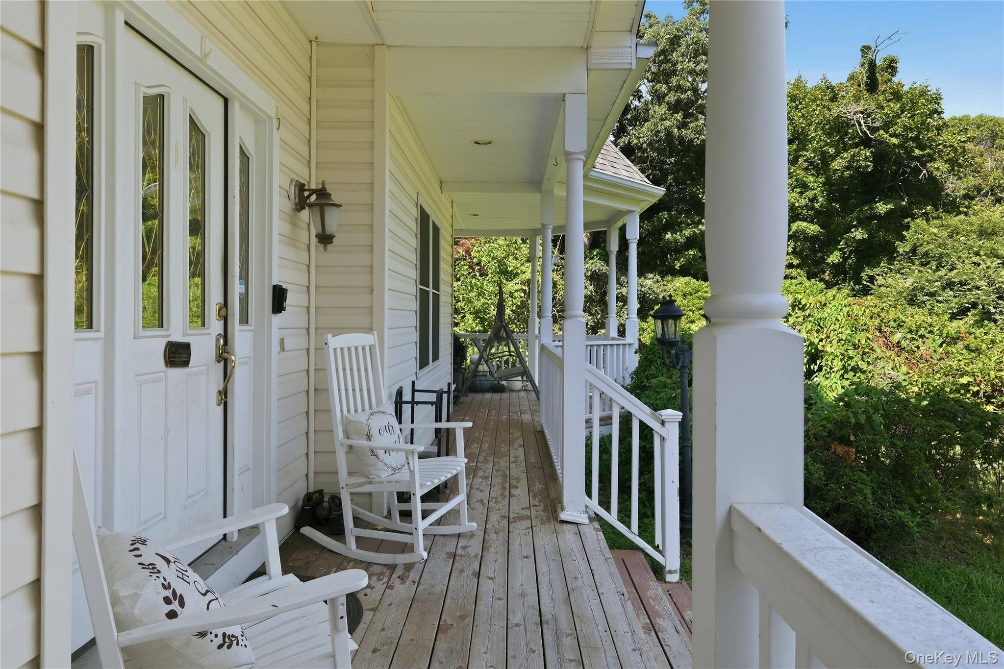 204 Melrose Pkwy, Patchogue, NY 11772