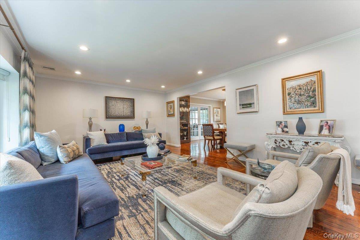 616 Woodmere BLVD, Woodmere, NY 11598
