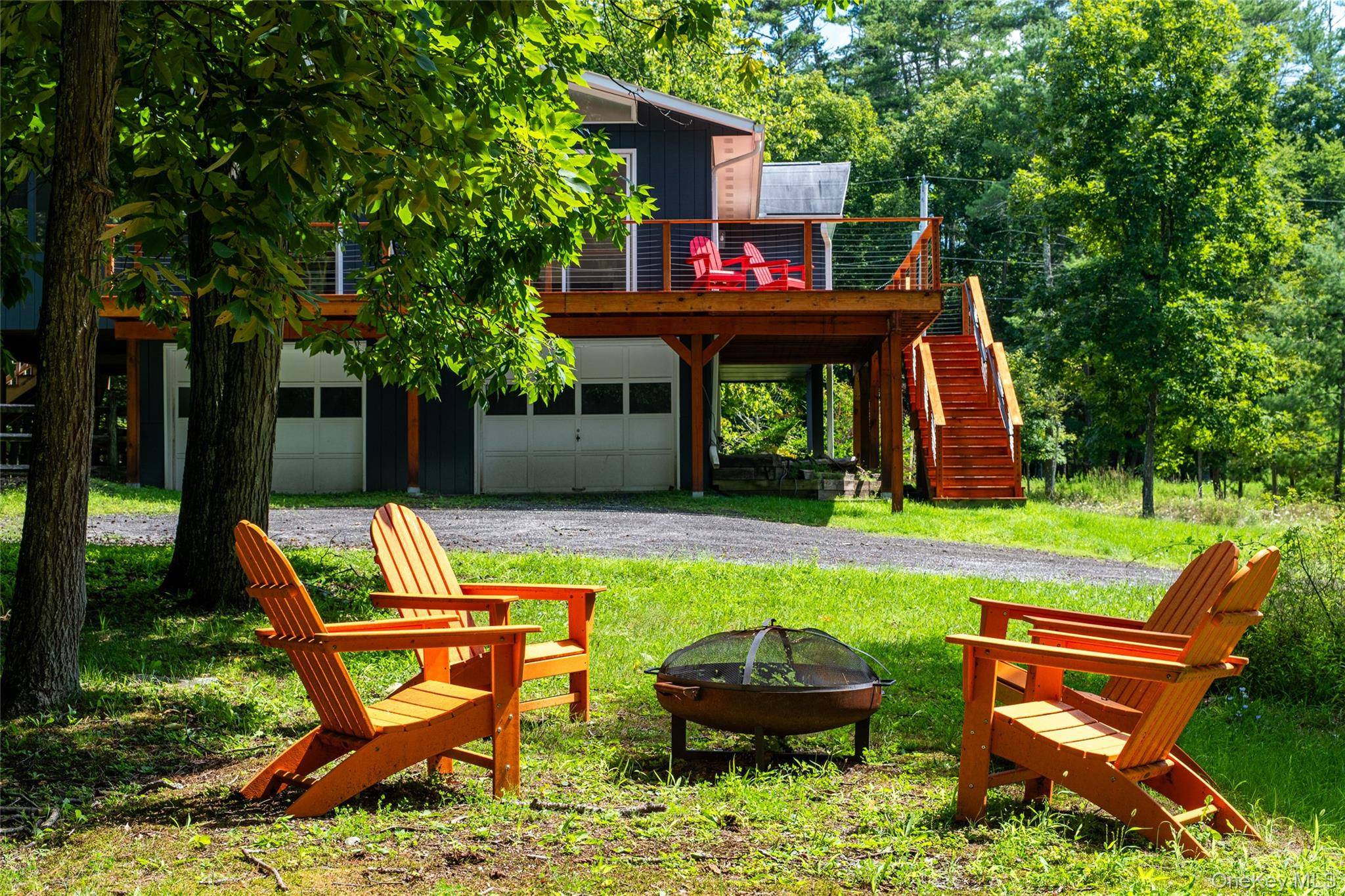 4 Munchkin LN, Woodstock, NY 12401