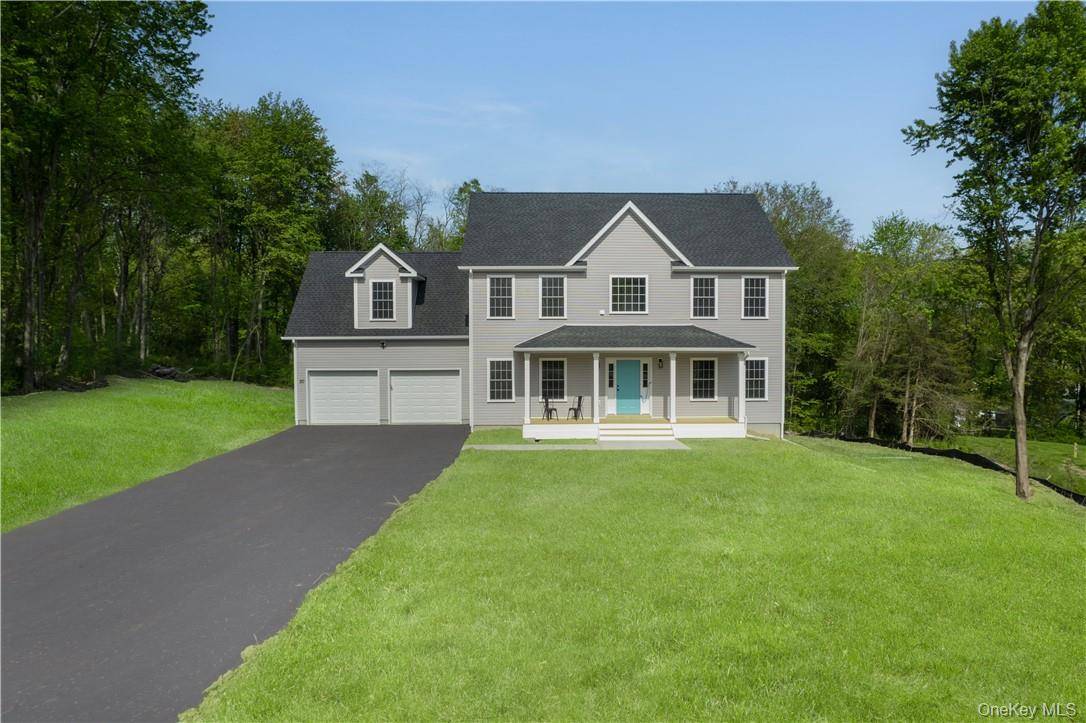 10 Red Oaks Mill RD, Poughkeepsie, NY 12603