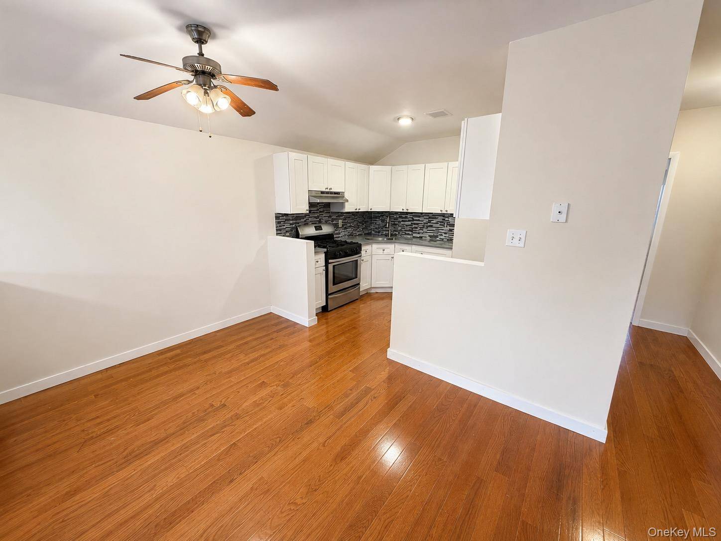 16221 N Conduit AVE, Jamaica, NY 11434