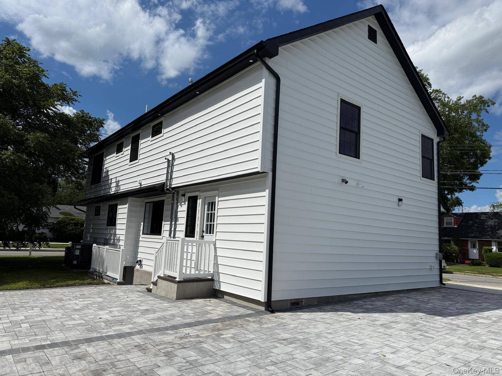 438 Von Elm AVE, East Meadow, NY 11554