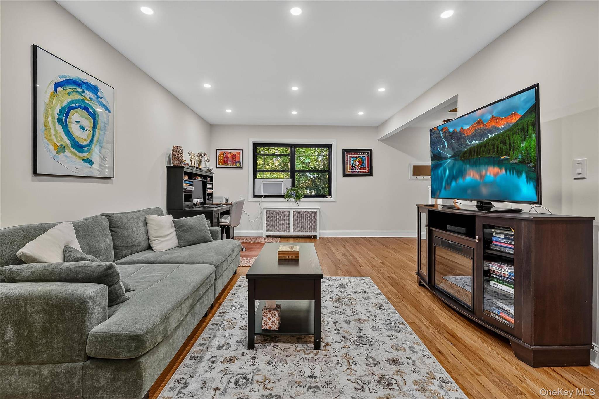 1243 California RD #2R, Eastchester, NY 10709