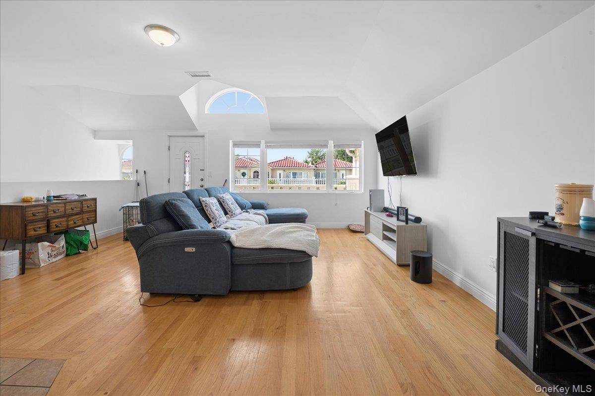 290 Zerega AVE, Bronx, NY 10473