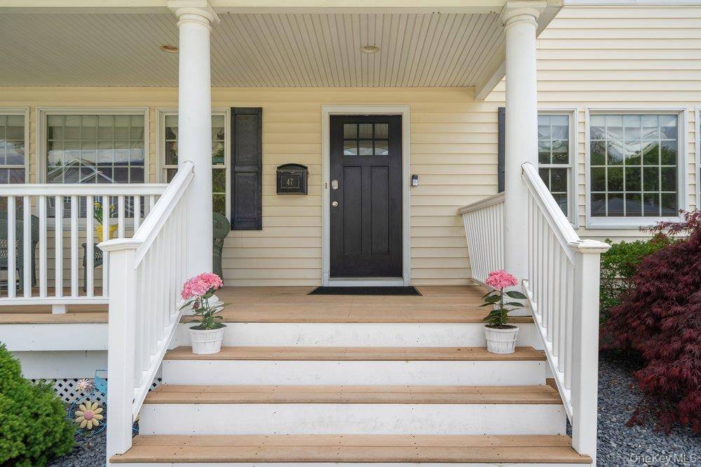 47 Syosset CIR, Syosset, NY 11791