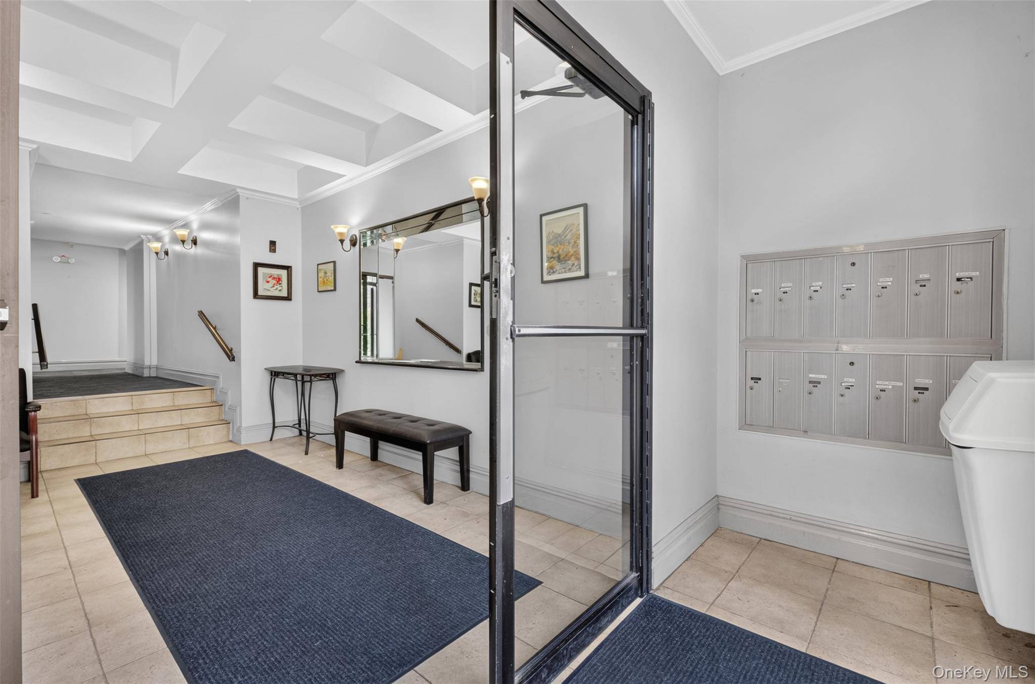20 Hill Park AVE #1F, Great Neck, NY 11021