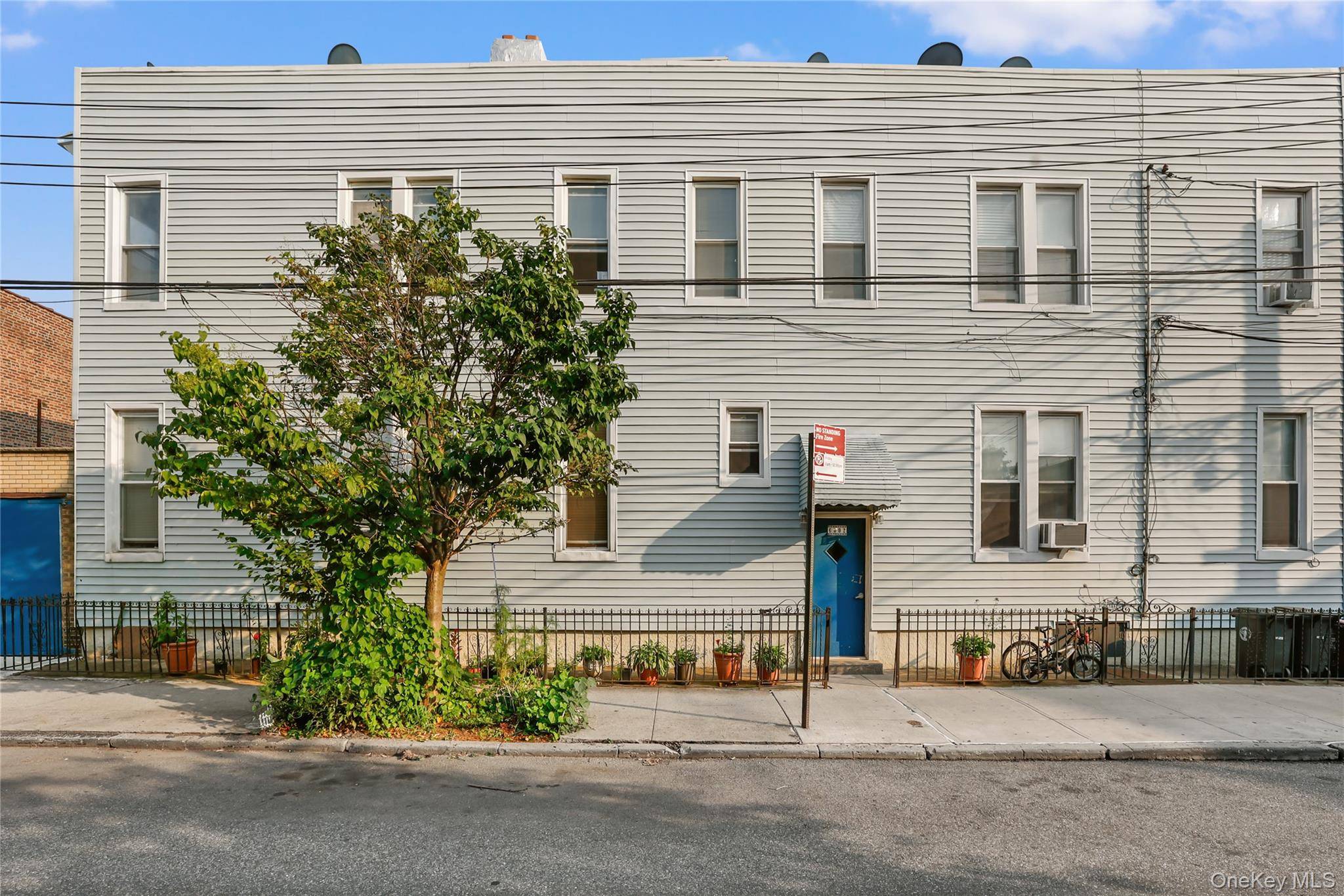 60-02 68th road, Ridgewood, NY 11385