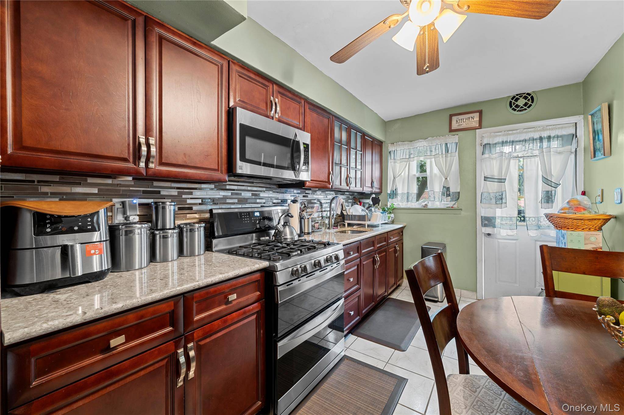 846 E 223rd ST, Bronx, NY 10466