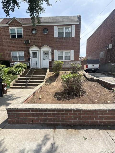 10-27 116th ST, College Point, NY 11356