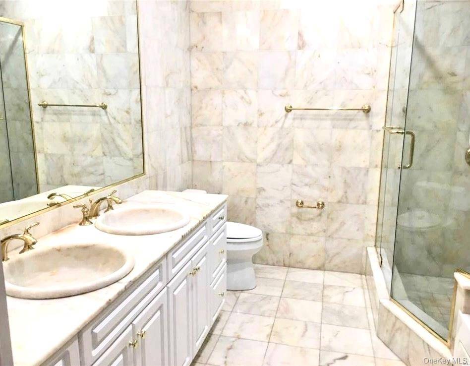 171 Great Neck, Great Neck, NY 11021