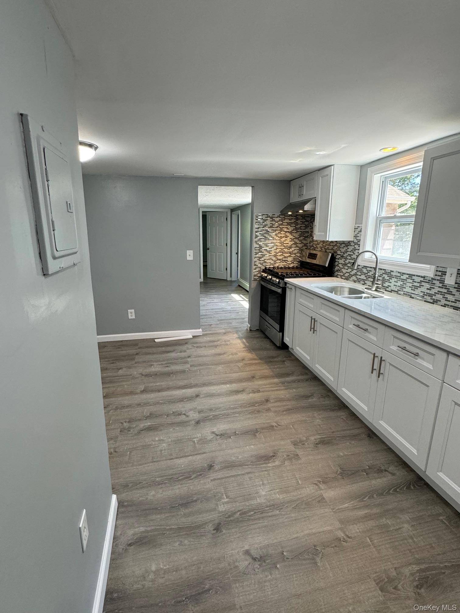 62 Wheeler RD #3, Central Islip, NY 11722