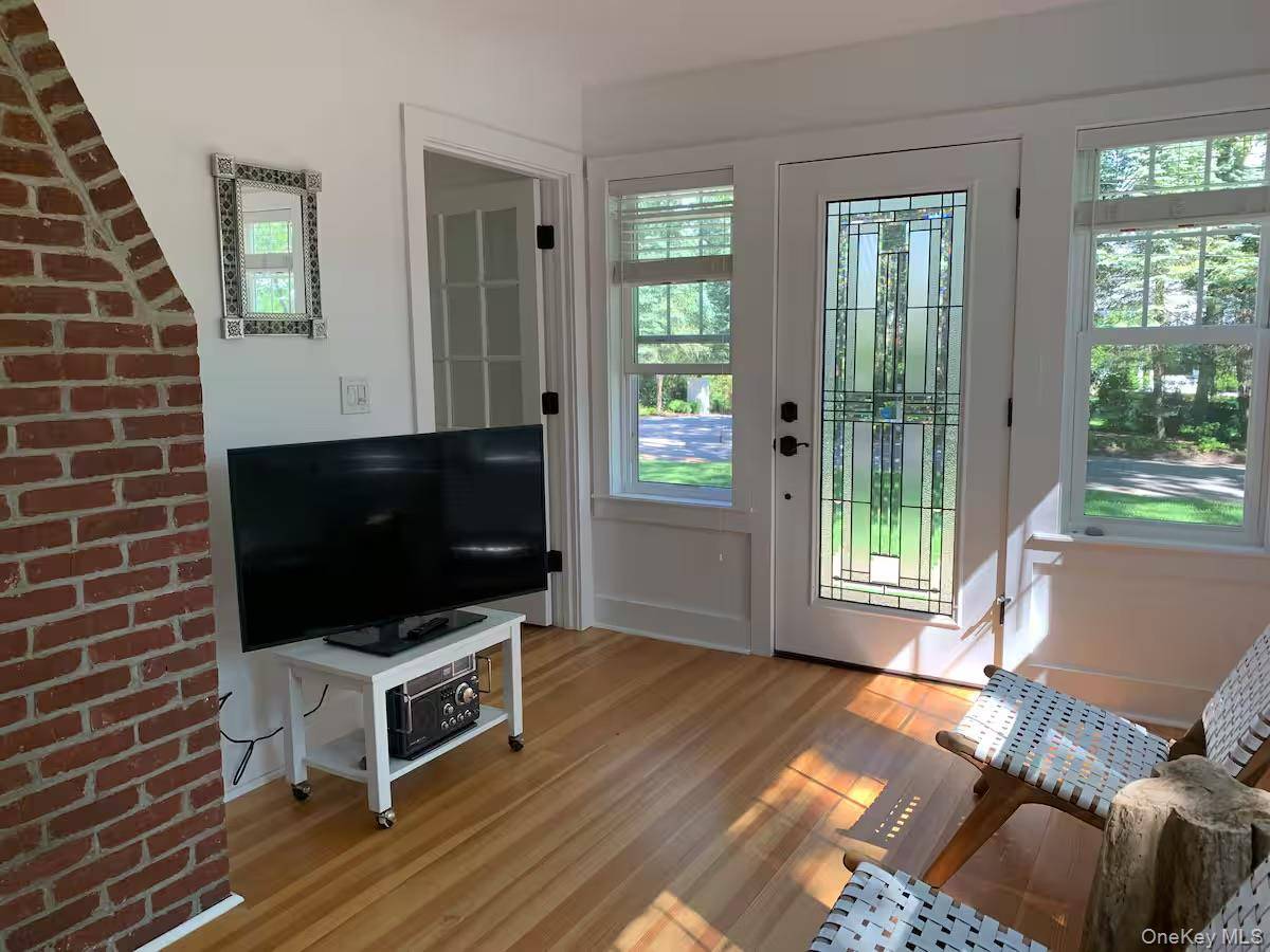 1240 West RD, Cutchogue, NY 11935