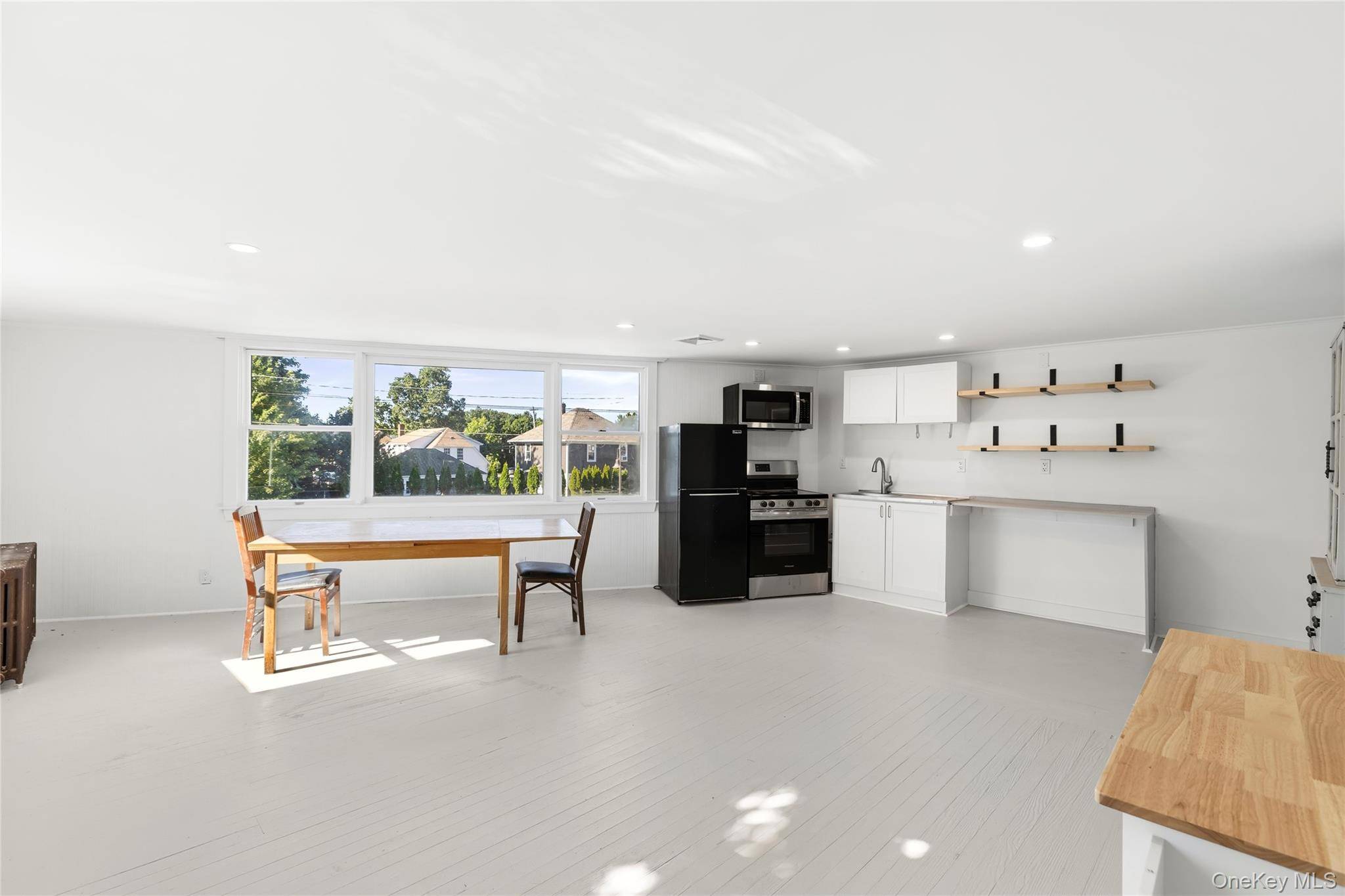 162 Mill RD #Unit 1, Westhampton Beach, NY 11978