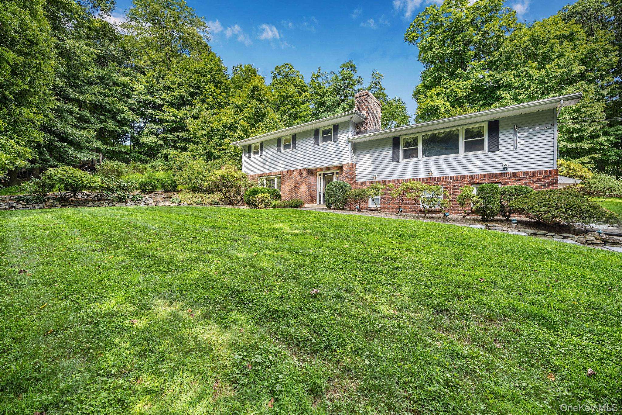 1007 Haverstraw RD, Suffern, NY 10901
