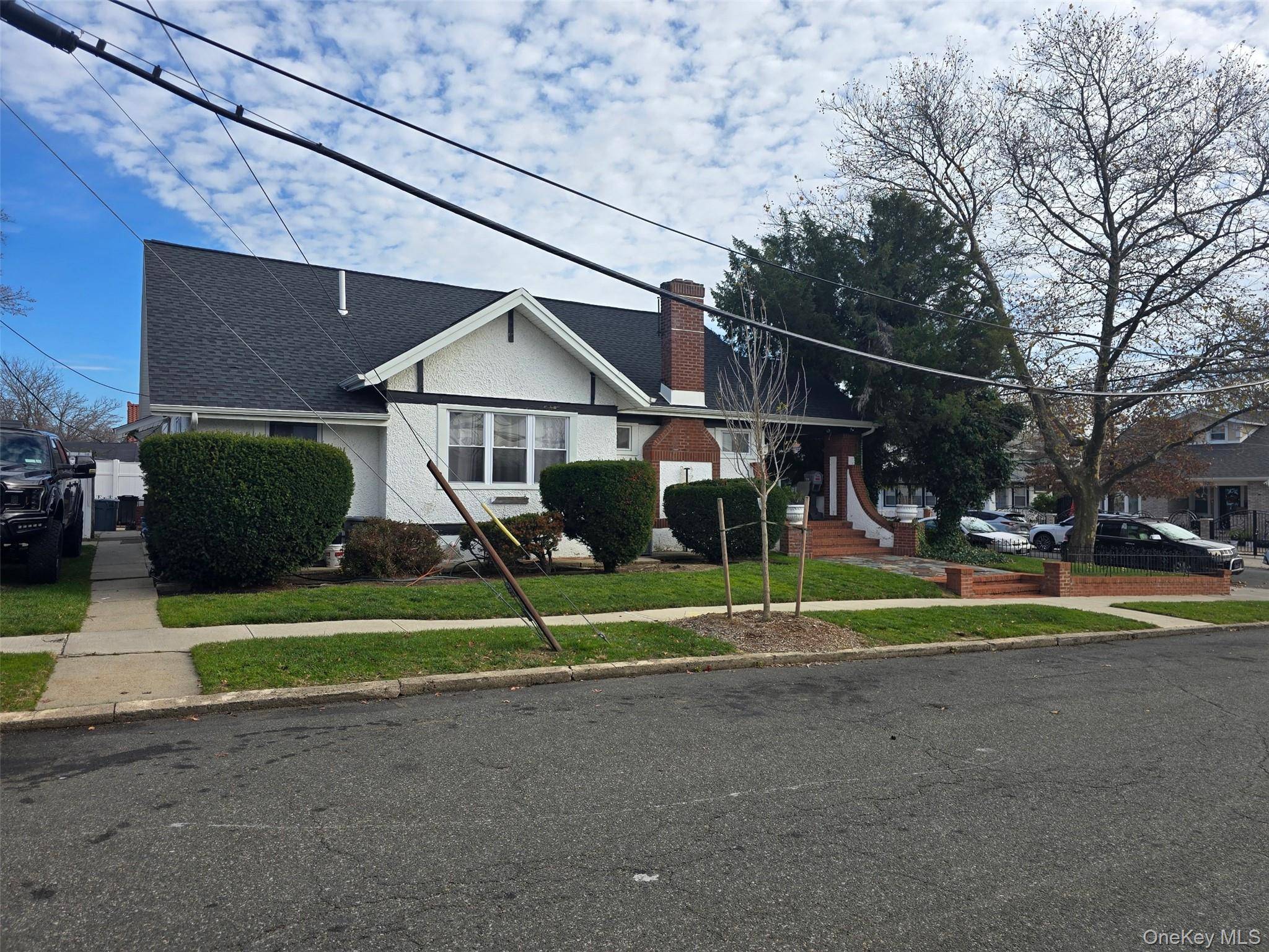 19201 110th RD, Saint Albans, NY 11412