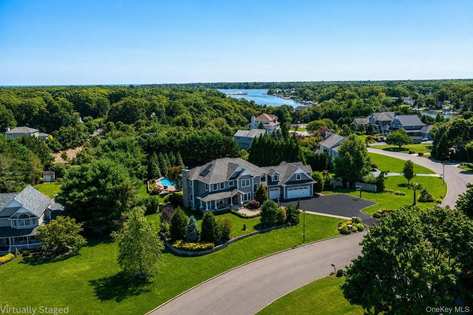 30 Hampton DR, Center Moriches, NY 11934
